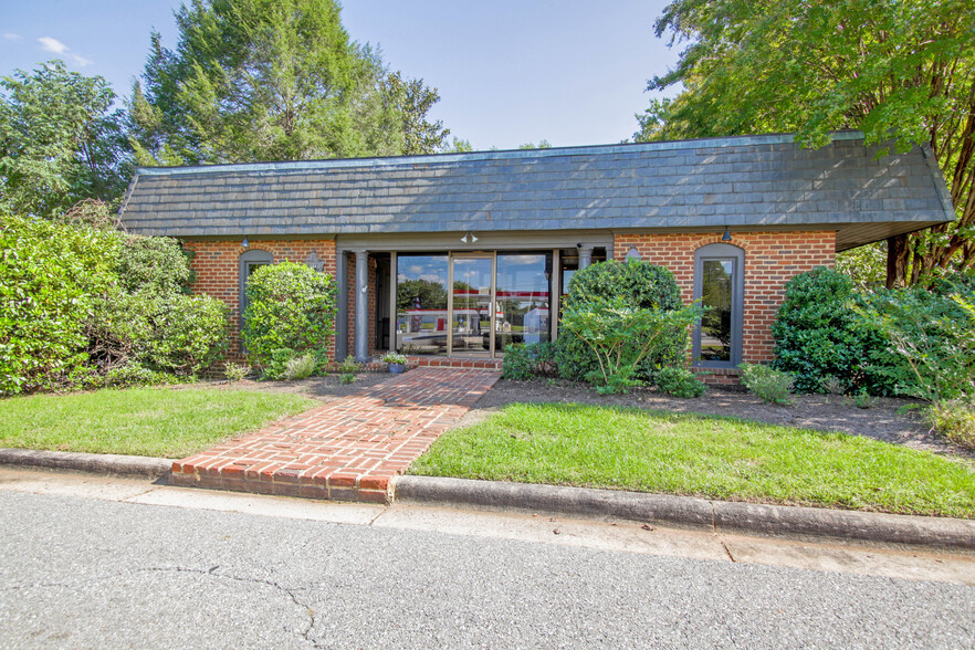 Primary Photo Of 3211 Old Forest Rd, Lynchburg Office For Sale