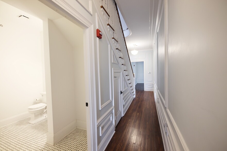 More Photos Of 12 Lotus Ave, Chester Specialty For Sale