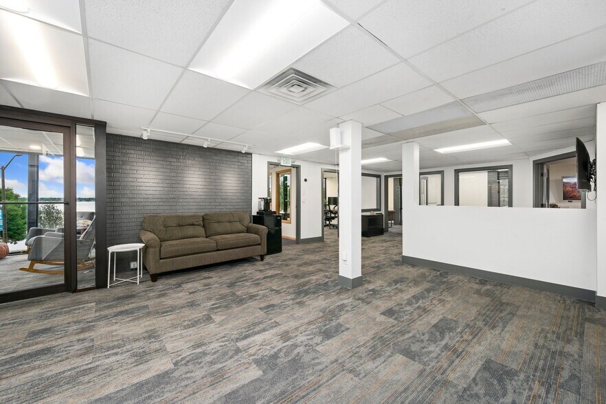 More Photos Of 504 W Eisenhower Blvd, Loveland Office For Sale