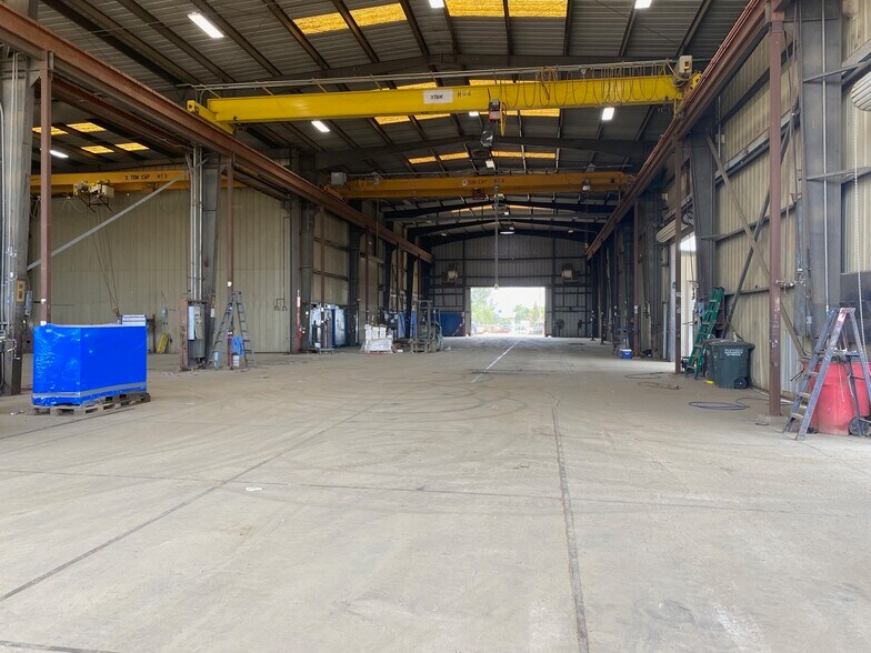 More Photos Of 27506 Highway 119, Taft Warehouse For Sale
