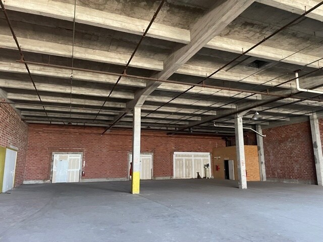 More Photos Of 201 Webster Ave, Waco Distribution For Lease