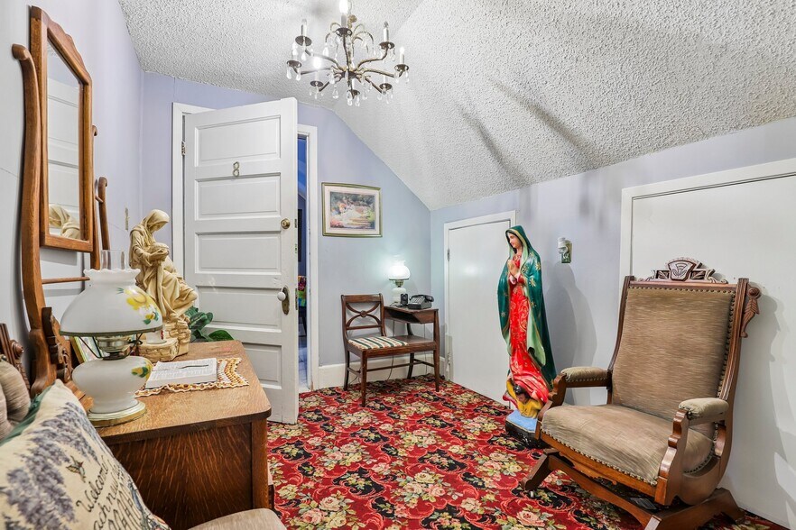 More Photos Of 421 Howard St, San Antonio Hospitality For Sale