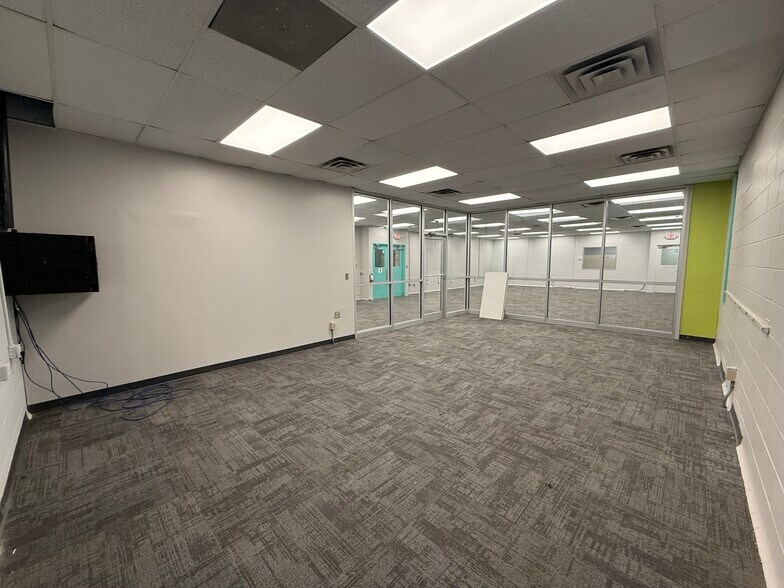 More Photos Of 2960 W Enon Rd, Xenia Flex For Lease