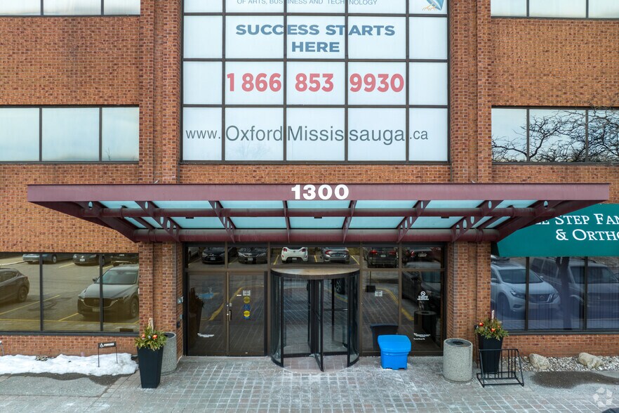 More Photos Of 1300 Central Pky, Mississauga Office For Lease