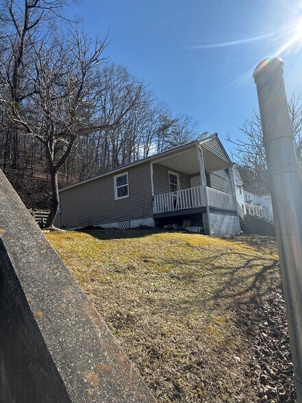 More Photos Of 105 State Sq, Cumberland Multifamily For Sale