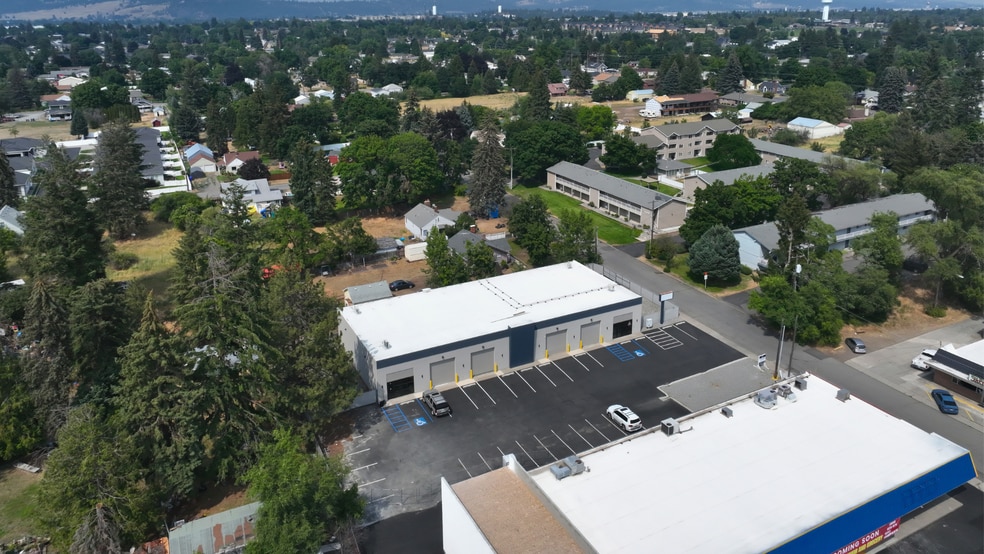 More Photos Of 21 N Skipworth Rd, Spokane Valley Showroom For Sale