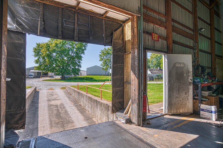 More Photos Of 1137 1st St, Henderson Warehouse For Lease