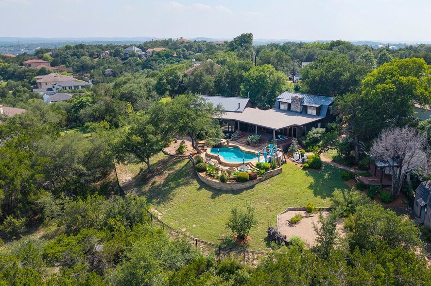 More Photos Of 3911 Lago Vista Dr, Austin Apartments For Sale