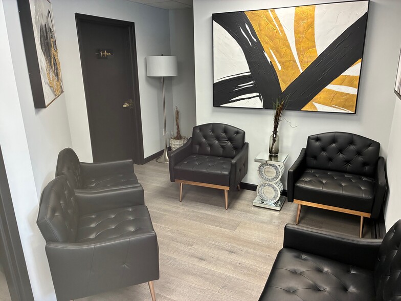 More Photos Of 245 Old Hook Rd, Westwood Office For Lease