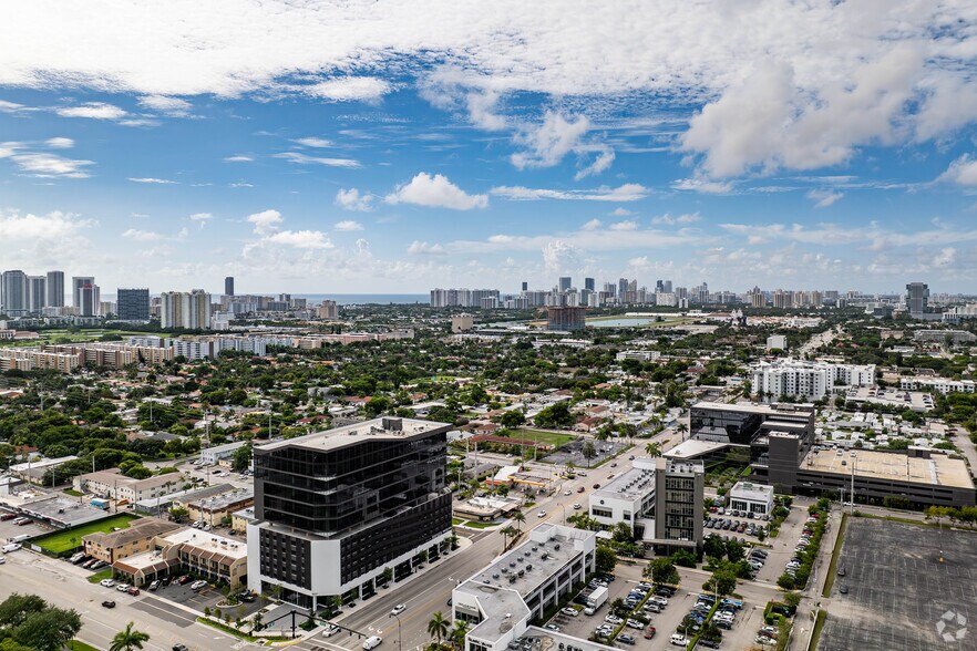 More Photos Of 800 N Federal Hwy, Hallandale Beach Office For Lease