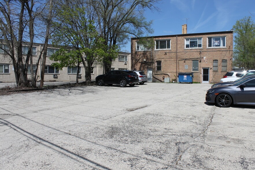 More Photos Of 4815 Butterfield Rd, Hillside Storefront Retail Residential For Sale