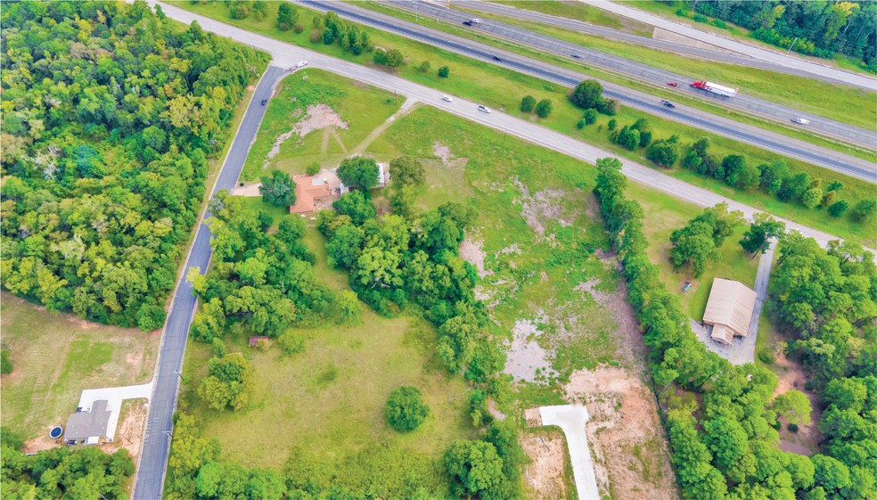 More Photos Of 844 Interstate 45, Huntsville Land For Lease