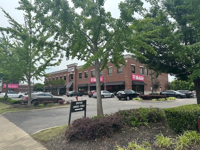 More Photos Of 5299 Poplar Ave, Memphis Freestanding For Lease