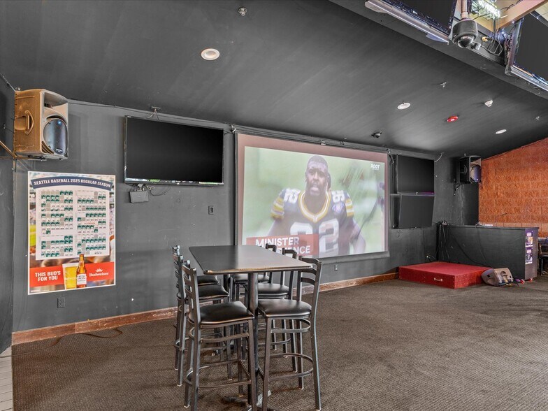 More Photos Of 14417 124th Ave NE, Kirkland Bar For Sale