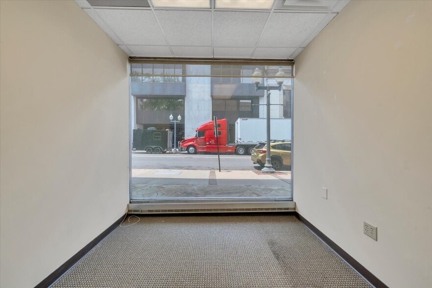 More Photos Of 210 S Jefferson St, Roanoke Loft Creative Space For Sale