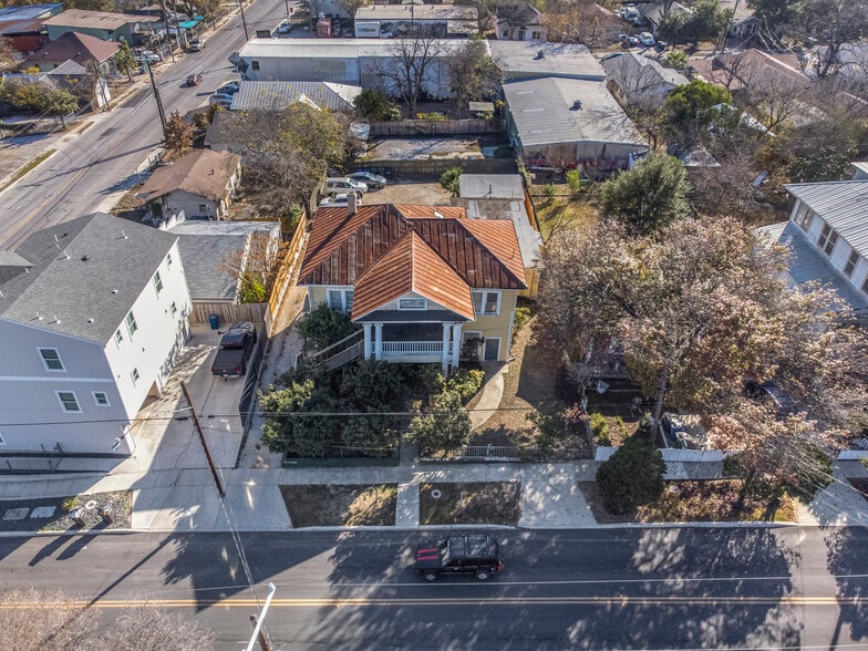 More Photos Of 1110 W Ashby Pl, San Antonio Apartments For Sale