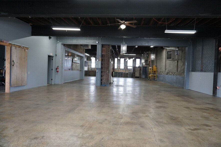 More Photos Of 413 N Main St, Charles City Storefront For Sale