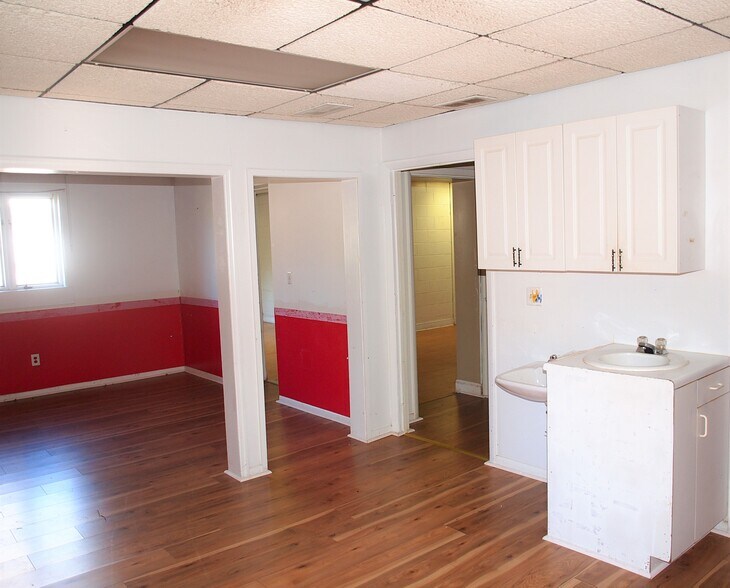 More Photos Of 1521 Sulphur Springs Rd, Waynesville Office For Sale