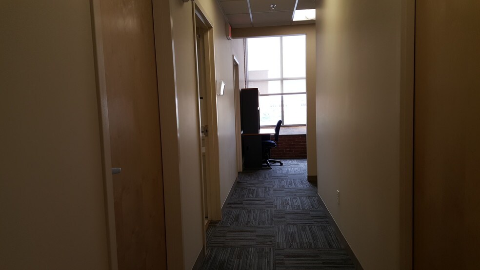 More Photos Of 25 Marston St, Lawrence Medical For Lease