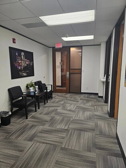 More Photos Of 3000 Highwoods Blvd, Raleigh Office For Lease