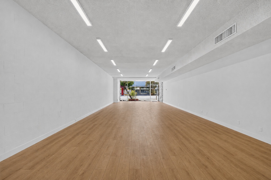 More Photos Of 8912-8914 Reseda Blvd, Northridge Storefront For Lease