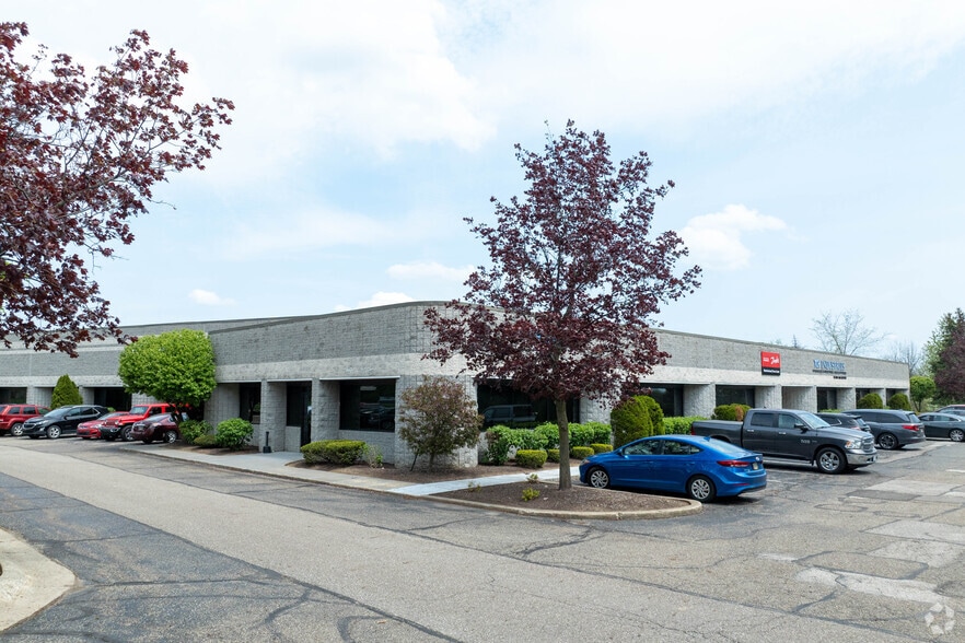 Primary Photo Of 2307 E Aurora Rd, Twinsburg Flex For Lease