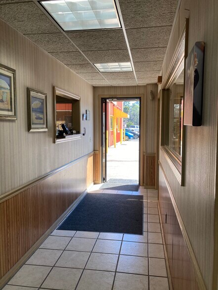 More Photos Of 5013 Park St, Jacksonville Auto Repair For Sale