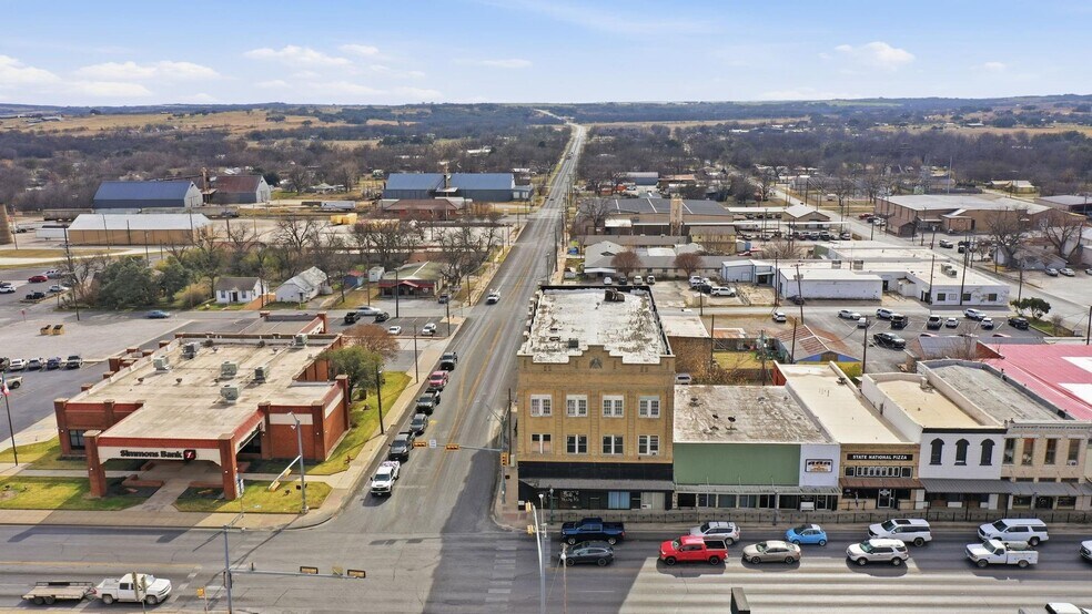 More Photos Of 100 W Central Ave, Comanche General Retail For Sale