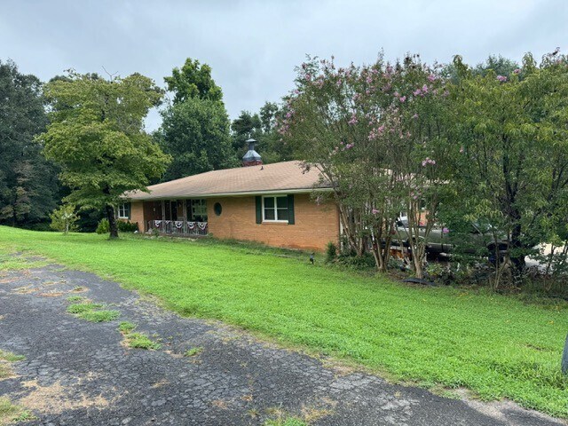 More Photos Of 727 Wilcox Ave, Gaffney Multifamily For Sale