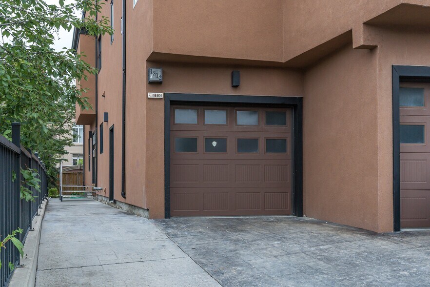 More Photos Of 1812 14A St SW, Calgary Office Residential For Sale