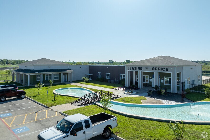 More Photos Of 702 Santee St, Prairie View Apartments For Sale