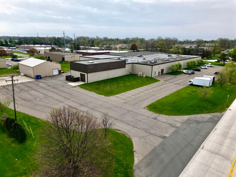 More Photos Of 23800 Research Dr, Farmington Hills Manufacturing For Lease