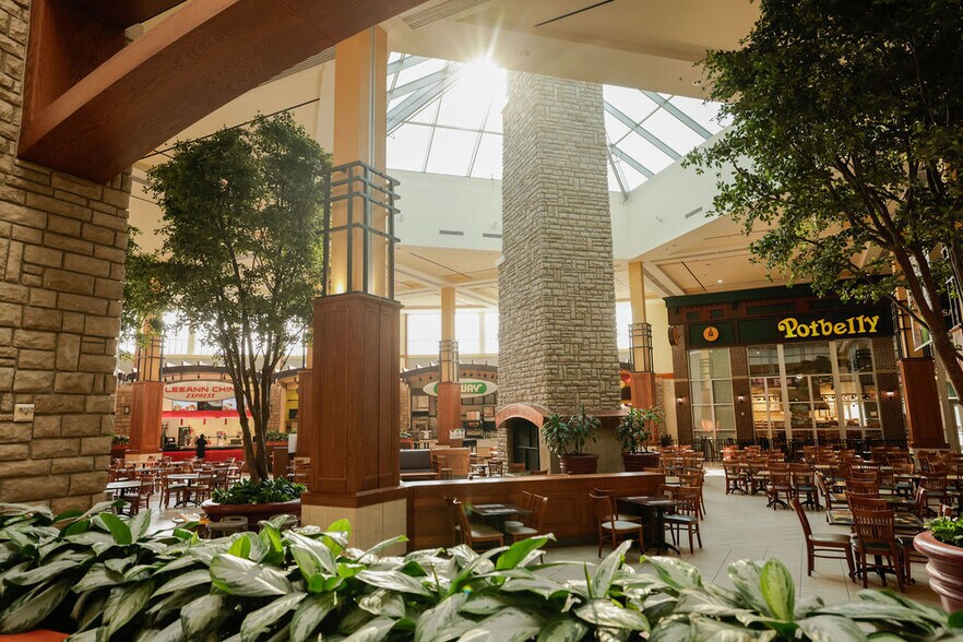 More Photos Of 8251 Flying Cloud Dr, Eden Prairie Unknown For Lease