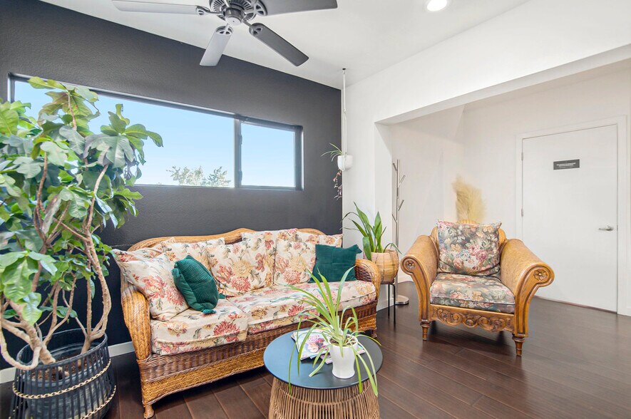 More Photos Of 572 Inca St, Denver General Retail For Sale