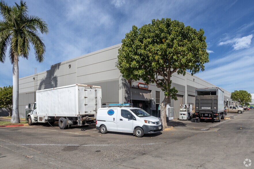 More Photos Of 300 Ohukai Rd, Kihei Light Manufacturing For Lease