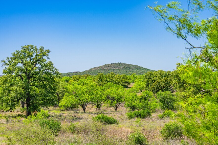 More Photos Of 5230 County Road 409, Llano Land For Sale