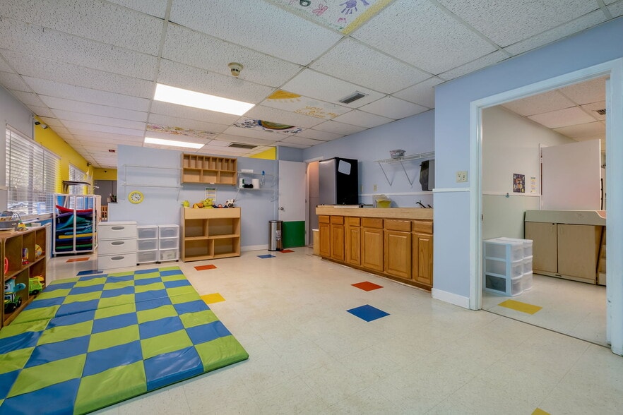 More Photos Of 3472 N Monroe St, Tallahassee Office For Sale