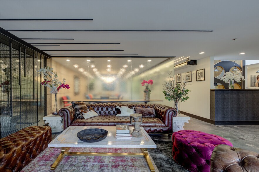 More Photos Of 710 Seward St, Los Angeles Loft Creative Space For Lease