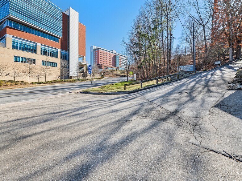 More Photos Of 131 McDowell St, Asheville Medical For Sale