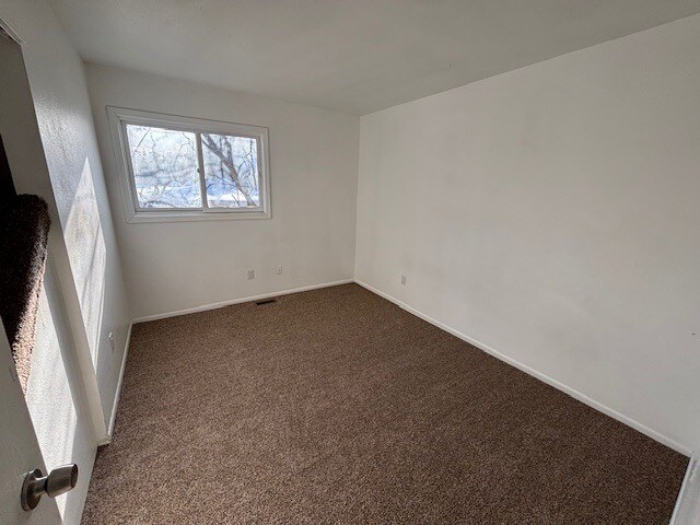 More Photos Of 12636 Silver Fox Ln, Anchorage Multifamily For Sale