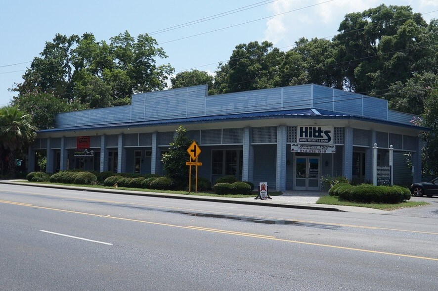 More Photos Of 1420 Ribaut Rd, Port Royal Freestanding For Lease