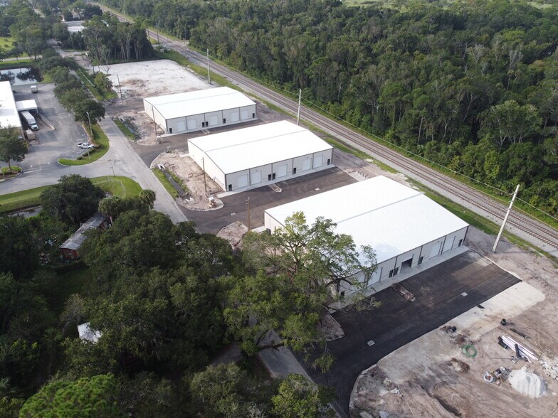 More Photos Of 730 Parque Dr, Ormond Beach Warehouse For Lease