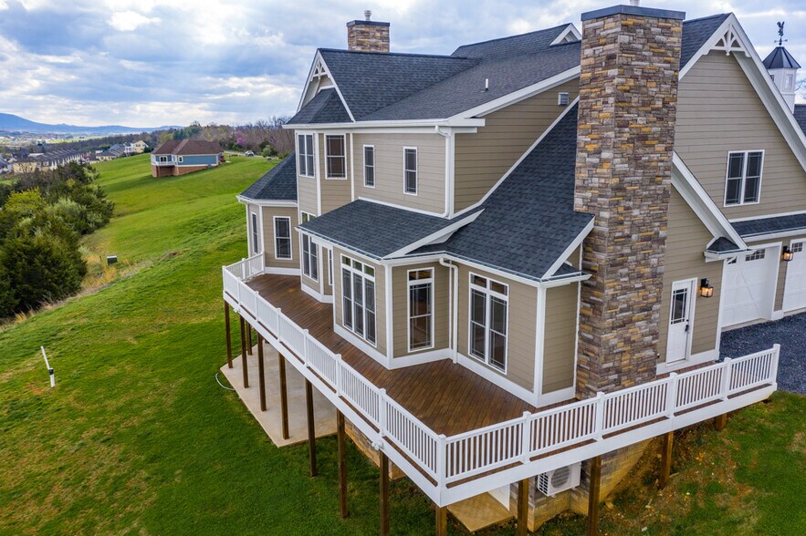 More Photos Of 243 Barrenridge rd, Staunton Specialty For Sale