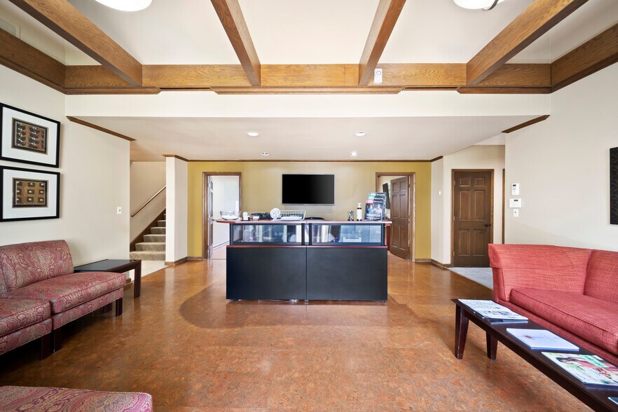 More Photos Of 2417 E Skelly Dr, Tulsa Office For Sale