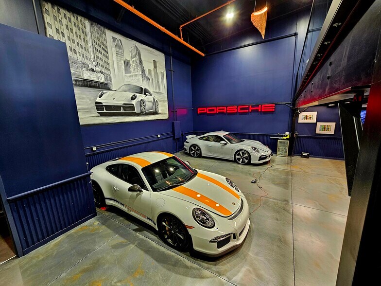 More Photos Of 104 E Speed Way, Pontiac Parking Garage For Sale