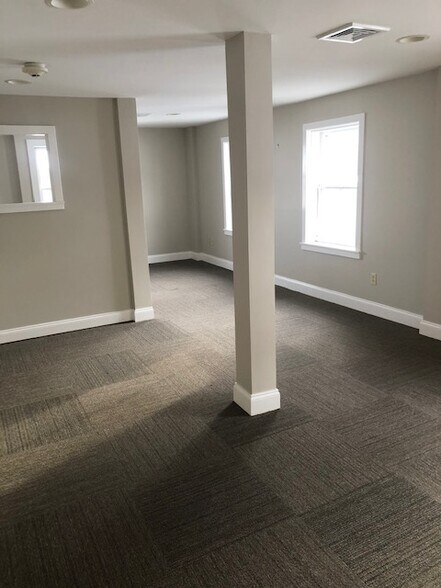 More Photos Of 229 Main St, Vergennes Storefront Retail Office For Lease