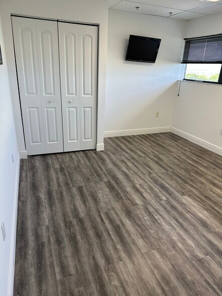 More Photos Of 1150 NW 72nd Ave, Miami Unknown For Lease