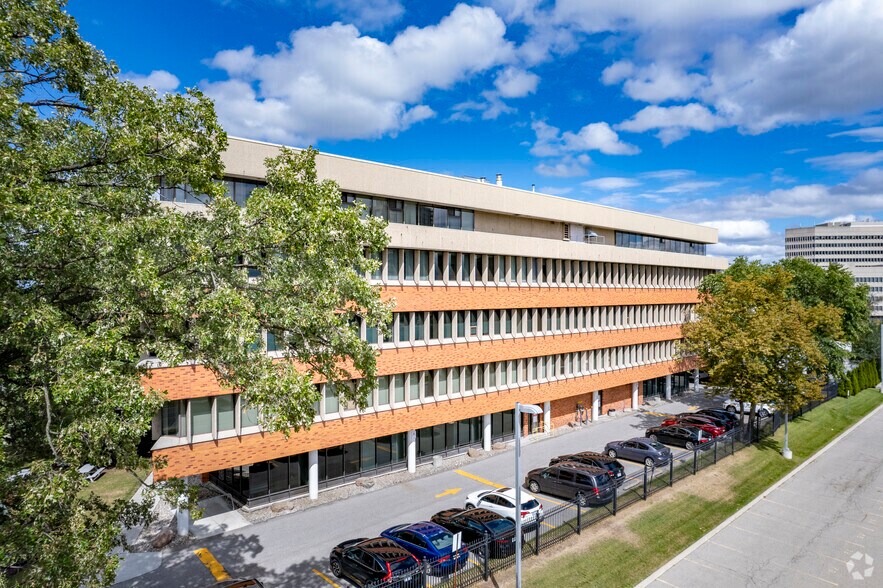 More Photos Of 1 Valleybrook Dr, Toronto Office For Sale