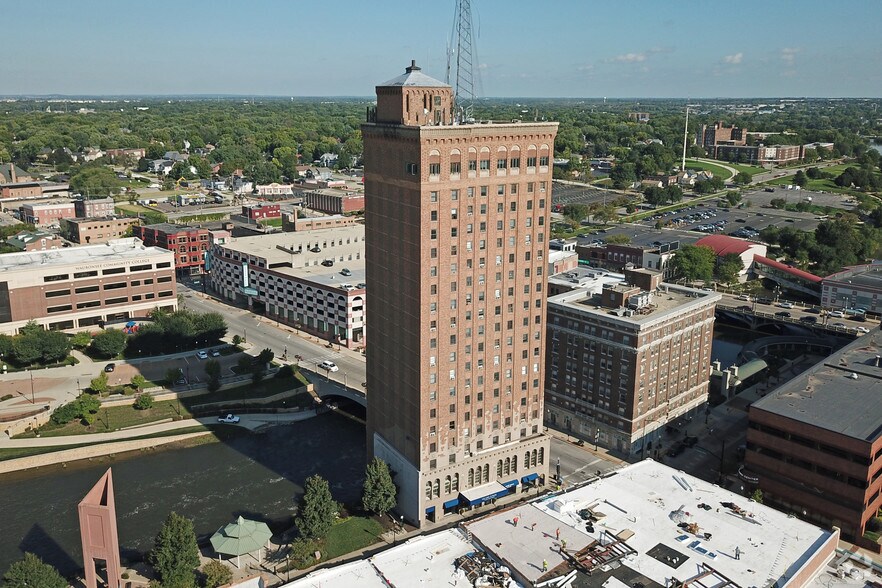 More Photos Of 7 S Stolp Ave, Aurora Apartments For Lease