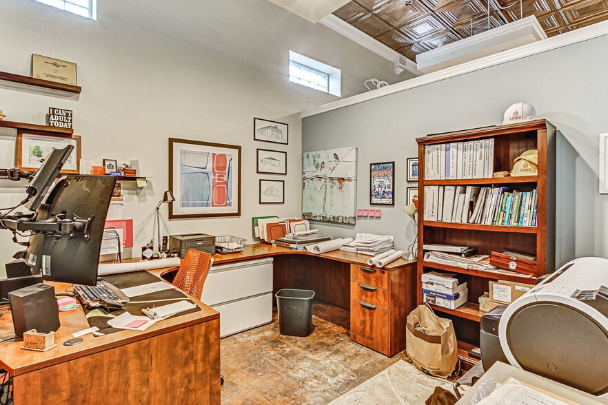 More Photos Of 1334 Walnut St, Jacksonville Office For Sale